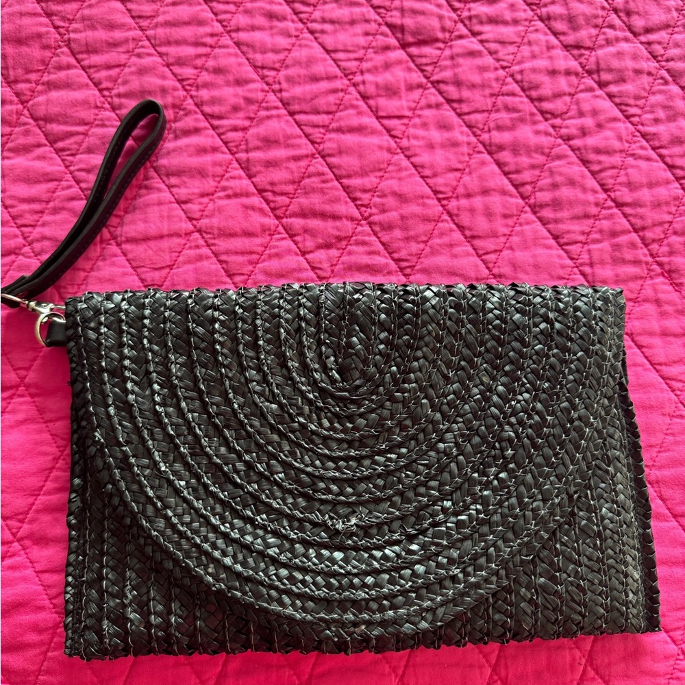 Woven clutch handbag for any occasion